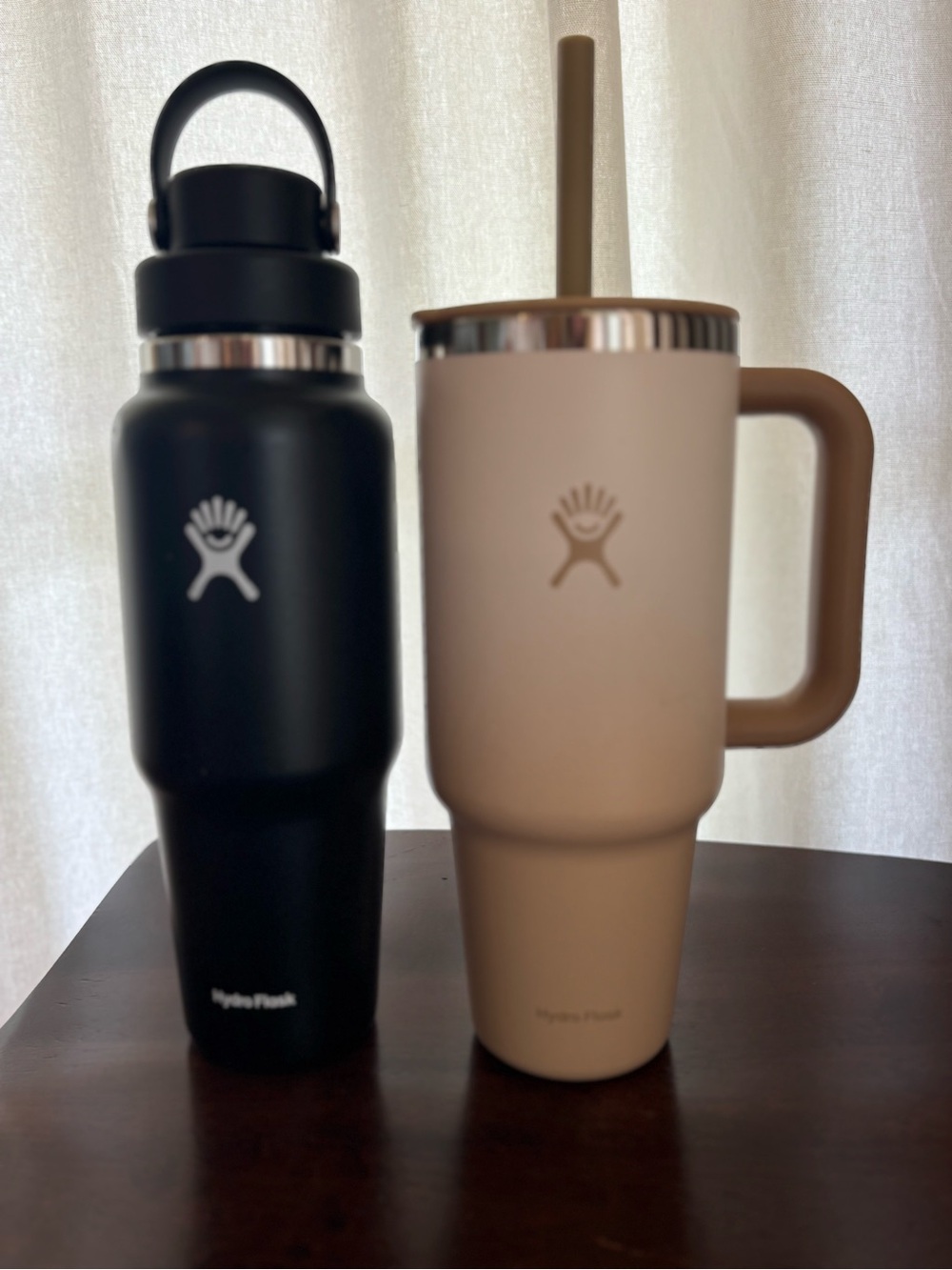 Hydro Flask *BUNDLE* Black 32oz Bottle & Tan 40oz Tumbler